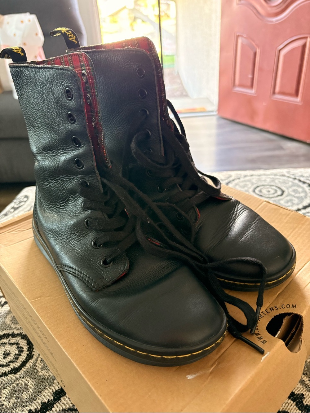Dr. Martens Black Leather Lace-Up Boots with Red Plaid Lining - Picture 2 of 7